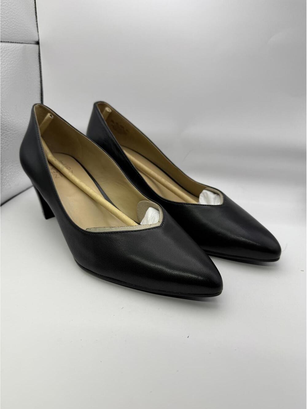Naturalizer Black Leather Women's Pumps Size 8.5 W NWOT
